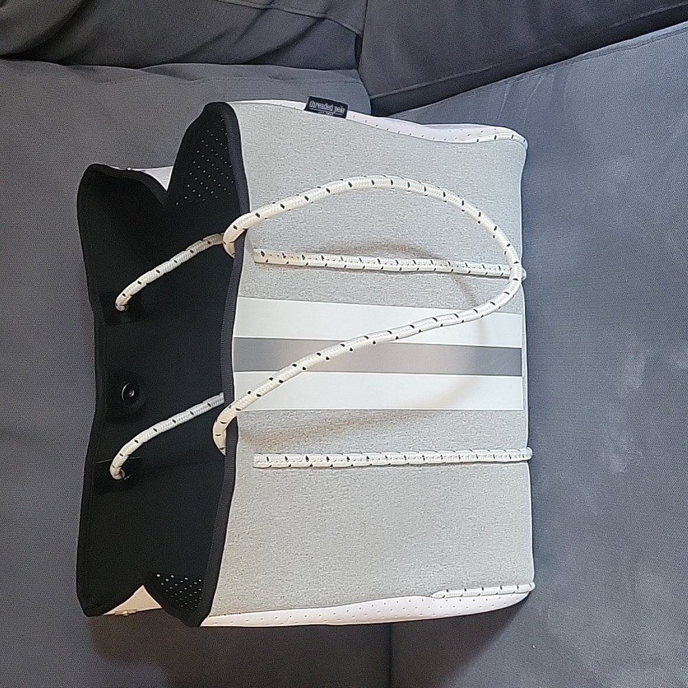 Neoprene Tote Bnwt - image 4